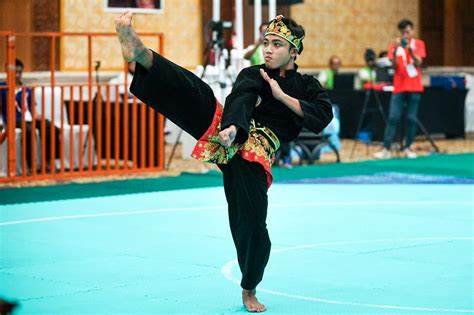 atlet pencak silat indonesia