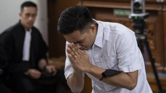 Bharada-E-Mendapat-Vonis-Ringan-1-Tahun-6-Bulan-Penjara-Warganet-Kejujuran-Selalu-Akan-Menang.jpg
