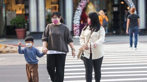 Tidak-Perlu-Pakai-Masker-Lagi-di-Restoran-dan-Kantor-di-Taiwan.jpg